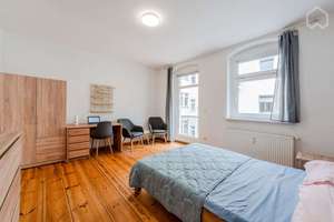 Bezugsfreie Single-Wohnung mit Innenhofblick im Simon-Dach-Viertel – Dirschauer Straße 3, 10245 Friedrichshain, Berlin – Vorschaubild 7