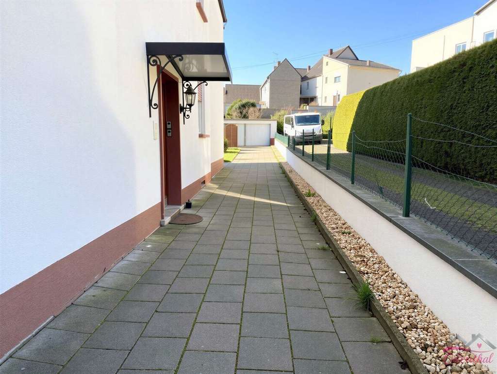 Immobilie in Andernach - 4 Familienhaus inkl Ferienwohnung - Bild 1