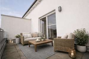 Modernes Reihenhaus (BJ 2015, A+) mit Garten, 3 Bädern, Wärmepumpe und 2 Stellplätzen in Wiesbaden – Die vollständige Adresse der Immobilie erhältst du vom Anbieter., 65205 Erbenheim, Wiesbaden – Vorschaubild 9