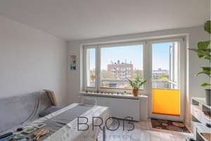 Möbliert, renoviert und auf Wunsch leer oder vermietet - Endetagen-Whg mit Balkon, EBK und Duschbad – Die vollständige Adresse der Immobilie erhältst du vom Anbieter., 22309 Barmbek-Nord, Hamburg – Vorschaubild 2