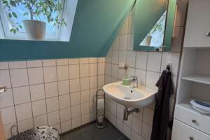 Modernes Haus mit ca. 150 m² Wohnfläche plus ca. 32 m² ausgebautem Dachgeschoss ( 6 Schlafzimmer ) – Wemelstraße 6c, 30890 Barsinghausen – Vorschaubild 28