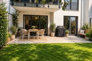 Stadtnahe Gartenoase mit 3 Zimmern, Einbauküche und TG-Stellplatz in Köln-Niehl