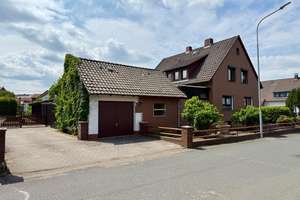 Provisionsfrei! Großes Einfamilienhaus mit 1.500 m² Grundstück nahe Steinhuder Meer – Glück-Auf-Straße 12, 31558 Hagenburg – Vorschaubild 1