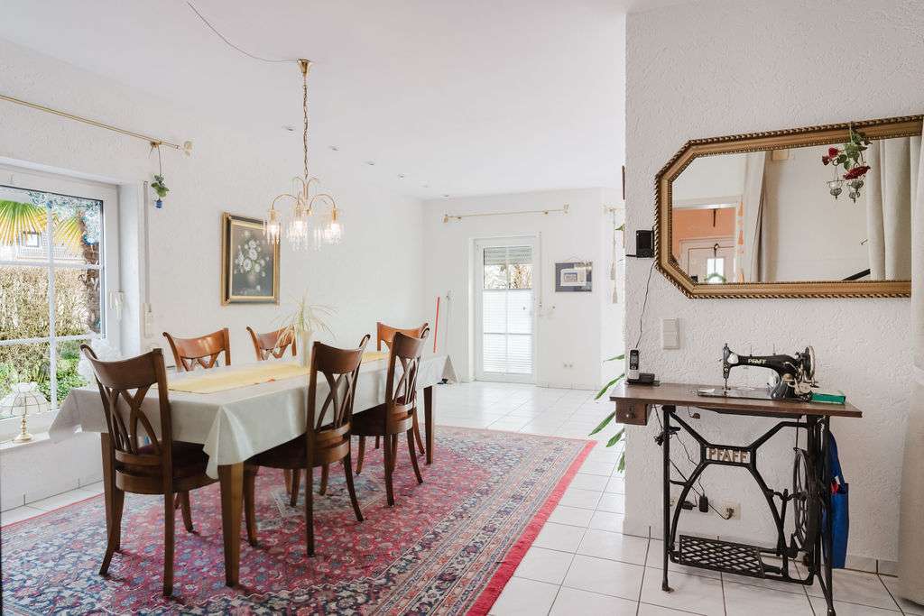 Immobilie in Niederwerth - Hier fühlt man sich wohl! 
Schöne Doppelhaushälfte auf dem Niederwerth - Bild 12