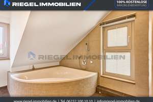 Sie hier? Wir auch! Stilvolle DHH mit Galerie, mediterranem Garten & hochwertiger Ausstattung – Die vollständige Adresse der Immobilie erhältst du vom Anbieter., 68804 Altlußheim – Vorschaubild 24