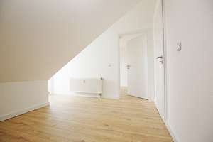 3Zi-Maisonette-Wohnung mit Dachterrasse + Balkon. Traumküche. Jugendstilhaus mit Aufzug – Orthstraße 6, 9131 Hilbersdorf, Chemnitz – Vorschaubild 6