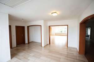 Großzügiges Einfamilienhaus mit ca. 348 m² Wohnfläche, Einliegerwohnung, Sauna und Wintergarten – Die vollständige Adresse der Immobilie erhältst du vom Anbieter., 64372 Ober-Ramstadt – Vorschaubild 12