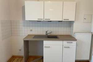 gemütlicher Altbau - mit Balkon - guter Zuschnitt, schöne Ausstattung – Weststraße 26, 99510 Apolda – Vorschaubild 8