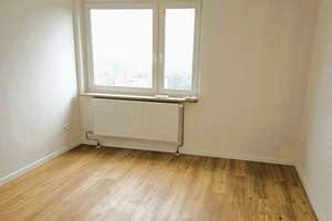 Neu sanierte 3 Zi.-ETW mit Balkon und Weitblick - Nähe Messe / Wohnung mieten – Die vollständige Adresse der Immobilie erhältst du vom Anbieter., 90471 Langwasser Nordwest, Nürnberg – Vorschaubild 3