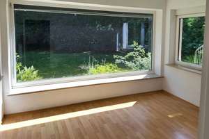 In absoluter Spitzenlage von Mü.-Obermenzing– Freie Stadtvilla auf ca. 800m² großem Traumgrundstück – Die vollständige Adresse der Immobilie erhältst du vom Anbieter., 81247 Obermenzing, München – Vorschaubild 3