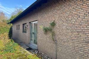 Attraktiver Bungalow mit Ausbaureserve mit Doppelgarage in bester Lage von Krefeld-Verberg – Die vollständige Adresse der Immobilie erhältst du vom Anbieter., 47802 Verberg, Krefeld – Vorschaubild 2