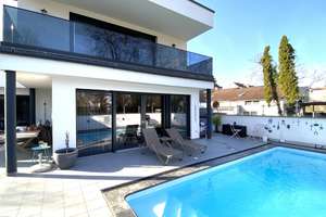 Exklusives Wohnerlebnis: Modernes Design-Haus mit Pool, Einliegerwohnung und exklusiver Ausstattung