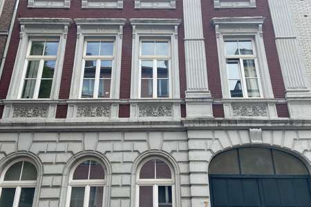 *** charmante 1-Zimmer-Wohnung - im schmuckhaften Wohnhaus  - RWTH ***