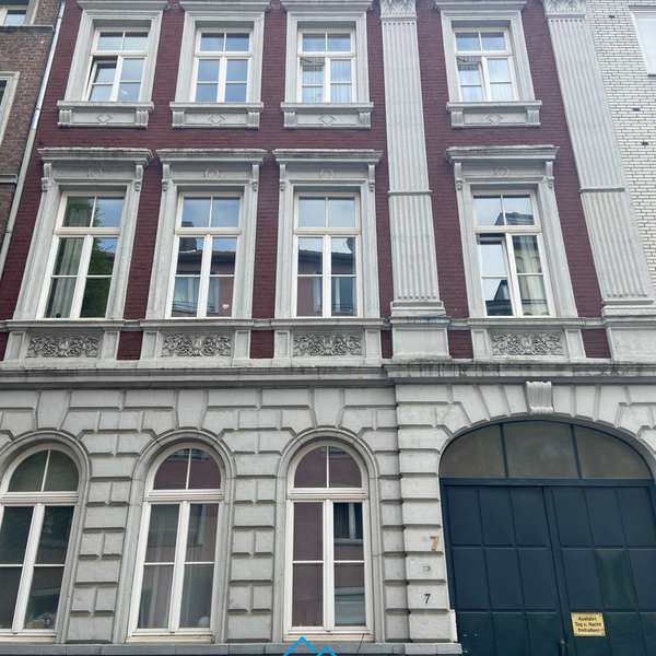 *** charmante 1-Zimmer-Wohnung - im schmuckhaften Wohnhaus  - RWTH ***