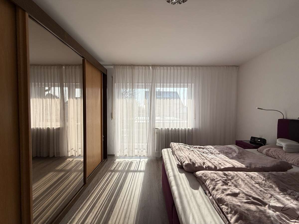 Immobilie in Mitterteich - Teilmodernisiertes Zweifamilienhaus mit kleiner Einliegerwohnung und großem Garten - Bild 7