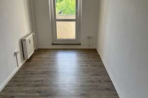 Freundliche 3 Raum Wohnung mit Balkon in Dresden – Conrad-Felixmüller-Str. 12, 1219 Strehlen, Dresden – Vorschaubild 2