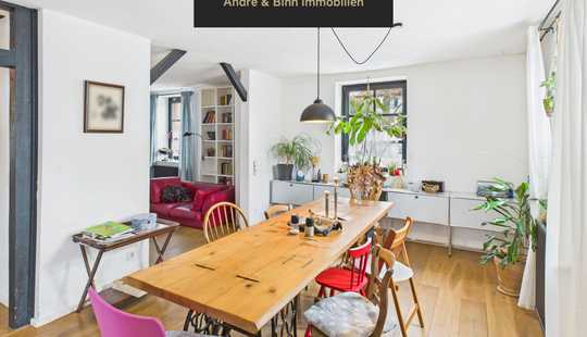 Bild von Teilweise modernisierter Vierseithof mit drei Einheiten