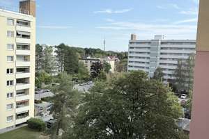  Bezugsfreie 3-Zi.-Investmentchance | Loggia | Aufzug – 80995 Lerchenau-West, München – Vorschaubild 3