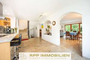 Familienidylle im Grünen – stilvoll modernisiertes Reiheneckhaus in ruhiger Lage von Karlsfeld – Die vollständige Adresse der Immobilie erhältst du vom Anbieter., 85757 Karlsfeld – Vorschaubild 4