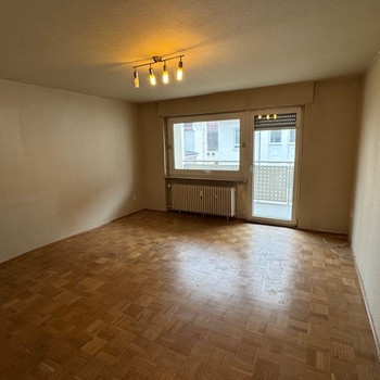 KOPIE - Schöne und gepflegte 4-Zimmer-Wohnung mit Balkon in Aschaffenburg