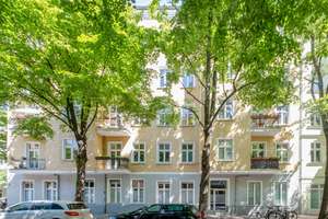 Altbaucharme nahe Boxhagener Platz – ruhig gelegene 2-Zimmer-Wohnung mit Potenzial – Die vollständige Adresse der Immobilie erhältst du vom Anbieter., 10247 Friedrichshain, Berlin – Vorschaubild 9