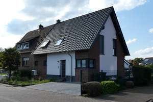 Einfamilienhaus mit großem Garten und viel Platz