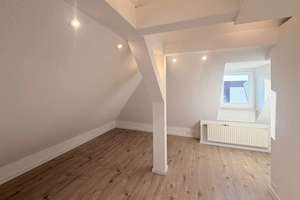 Exklusiv renovierte Doppelhaushälfte mit Charakter – Ihr neues Zuhause in Heilbronn-Sontheim – Die vollständige Adresse der Immobilie erhältst du vom Anbieter., 74081 Sontheim, Heilbronn – Vorschaubild 12