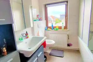 Geräumiges EFH mit ELW, Terrasse, Balkon, kleinem Garten und Garage in ruhiger Lage – Osnabrück – Vorschaubild 17