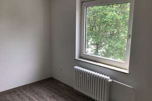 Wohn(t)raum: renovierte 3-Zimmer-Wohnung – 33689 Sennestadt, Bielefeld – Vorschaubild 1