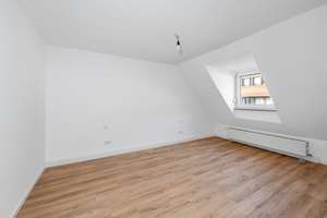 Charmante 3-Zimmer-Wohnung – modernisiert und zentrumsnah mit sehr guter Anbindung – Gertrudstr. 31, 90429 Eberhardshof, Nürnberg – Vorschaubild 1