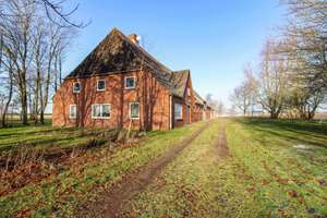 Renovierungsbedürftiges Bauernhaus mit Nordsee-Blick in Holzständerbauweise - 6WE möglich – Die vollständige Adresse der Immobilie erhältst du vom Anbieter., 25813 Simonsberg – Vorschaubild 2