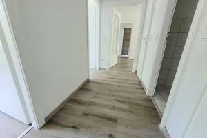 Schöne 5-Zimmer-Wohnung mit Balkon! – Spinozastr. 3, 45279 Freisenbruch, Essen – Vorschaubild 3