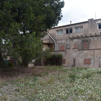 Haus zum Verkauf in Bellcaire Demporda, 9 Schlafzimmer.