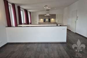 Vier Zimmer auf zwei Ebenen - ruhige Hinterhoflage mit Südterrasse, Garage und Keller – 39112 Sudenburg, Magdeburg – Vorschaubild 4