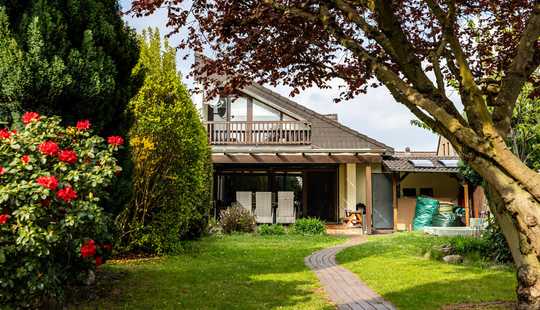 Bild von *** DHH mit offener GALLERIE und TRAUMHAFTEN GARTEN ***