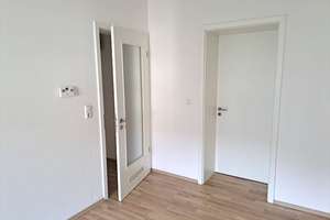 169.000 für SOFORT freie 2 Zimmer Wohnung mit WINTERGARTEN und Aufzug / LIFT inkl. EINBAUKÜCHE – Die vollständige Adresse der Immobilie erhältst du vom Anbieter., 90459 Hummelstein, Nürnberg – Vorschaubild 7