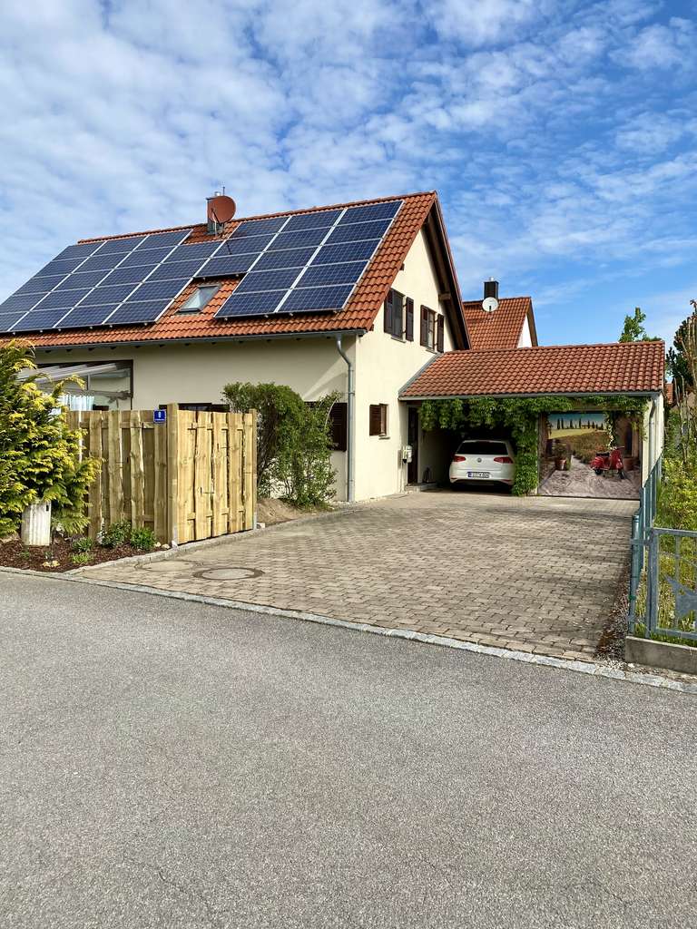 Immobilie in Wang - Einfamilienhaus mit schönem Garten perfekt für werdende Eltern o. Familien mit Kindern - Bild 0