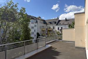 Helle 3-Raum-Penthousewohnung mit großer Dachterrasse *Kaßberg*
