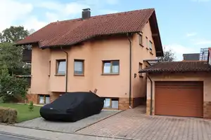 Facettenreiches Zweifamilienhaus in Grombach – Heilbronn (Kreis) – Vorschaubild 1