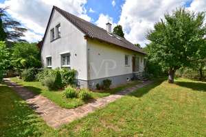 Familienfreundliches Einfamilienhaus mit großem Garten in ruhiger Lage von Uffenheim – Die vollständige Adresse der Immobilie erhältst du vom Anbieter., 97215 Uffenheim – Vorschaubild 3