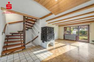 ERBBAURECHT: Renovierungsbedürftiges Reihenmittelhaus in familienfreundlicher Lage