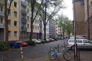Absolut ruhige Innenstadtlage - exklusive 4-Zimmer-Wohnung - kernsaniert! – Luisenstr. 64, 40215 Friedrichstadt, Düsseldorf – Vorschaubild 2