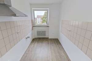 Ideal für Familien & Paare: Komfortable 3-Zimmer-Wohnung mit Loggia und viel Stauraum – Lahrkampstraße 6, 33104 Schloß Neuhaus, Paderborn – Vorschaubild 7