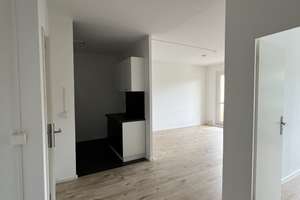Beim Sonnenuntergang entspannen - Panoramablick 3 Zimmer, Balkon & EBK – Wolgograder Allee 54, 9123 Hutholz, Chemnitz – Vorschaubild 7