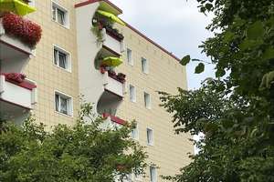 LINDEN IMMOBILIEN - bezugsfreie 3-Zimmer-Eigentumswohnung – Die vollständige Adresse der Immobilie erhältst du vom Anbieter., 13059 Neu-Hohenschönhausen, Berlin – Vorschaubild 1