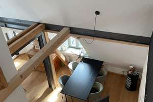 Stilvolles Wohnen über den Dächern: Exklusive 3-Zimmer-DG-Wohnung bezugsfertig möbliert gegen Ablöse – St.-Bonifatius-Str. 1, 81541 Obergiesing, München – Vorschaubild 9