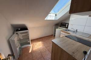 Kleine 2-Zimmer Dachgeschoss Wohnung in Krefeld Zentrum – Westwall 136, 47798 Stadtmitte, Krefeld – Vorschaubild 2