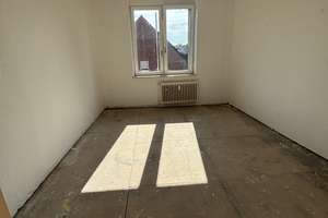 Handwerker aufgepasst: Raumwunder 4,5-Raum-Wohnung auf ca. 113 m² zu vermieten