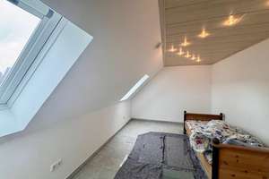 Renovierte 2-Ziimer Dachgeschosswohnung in Reckendorf zu vermieten – Greifenklaustraße 10, 96182 Reckendorf – Vorschaubild 2
