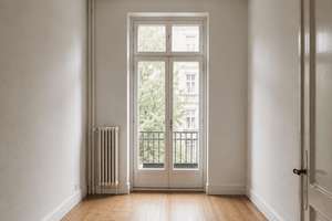 Investment in Charlottenburg: Vermietete 2,5 Zimmer im modernisierten Altbau – Die vollständige Adresse der Immobilie erhältst du vom Anbieter., 10719 Wilmersdorf, Berlin – Vorschaubild 2